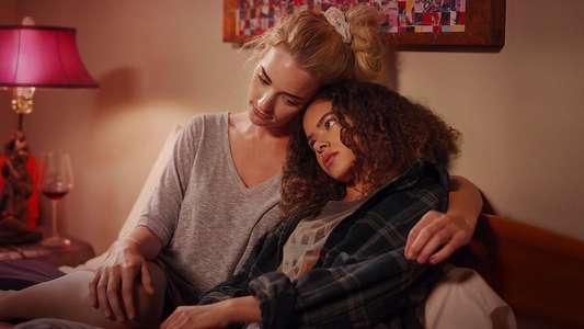 Ginny And Georgia - Backdrops
