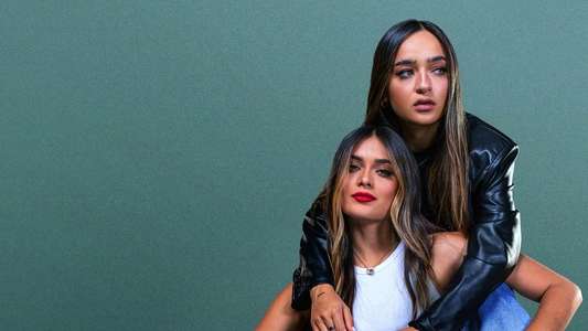 Calle y Poché: No Labels - Backdrop