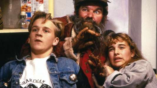 Round the Twist - Backdrop