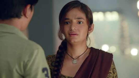 Apna Time Bhi Aayega - Backdrop