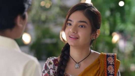 Apna Time Bhi Aayega - Backdrop