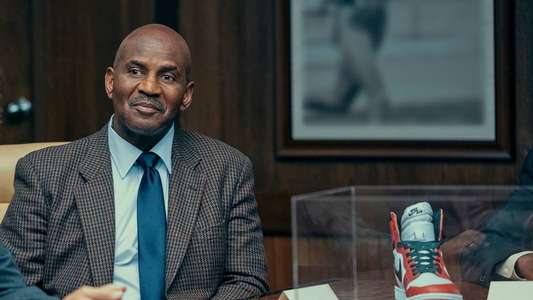 Air: Courting a Legend - Backdrop