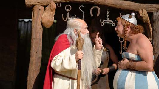 Asterix & Obelix: The Middle Kingdom - Backdrop