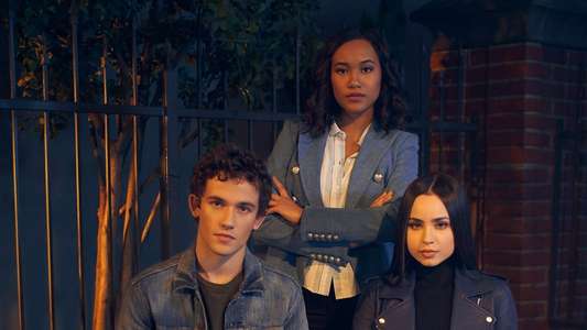 Pretty Little Liars: The Perfectionists - Backdrops