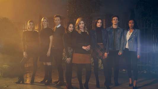 Pretty Little Liars: The Perfectionists - Backdrops