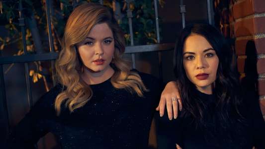 Pretty Little Liars: The Perfectionists - Backdrops