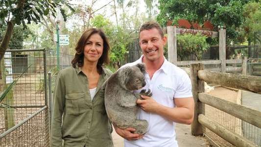Australia With Julia Bradbury - Backdrop