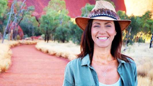 Australia With Julia Bradbury - Backdrop