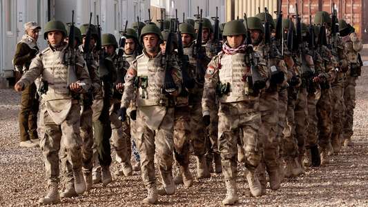 Army: Behind the New Frontlines - Backdrop