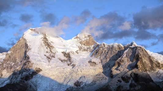 Mountain: Life at the Extreme - Backdrop