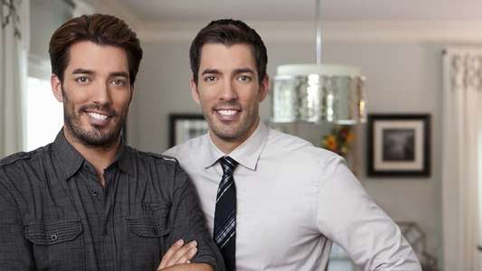 Property Brothers: Buying and Selling - Backdrop