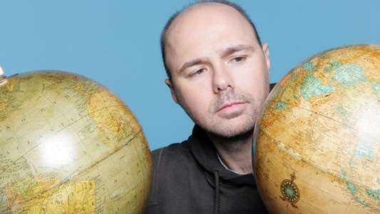 An Idiot Abroad - Backdrops
