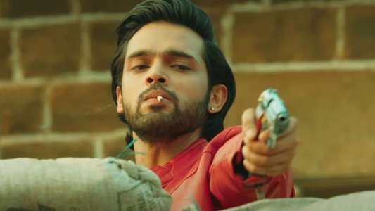 Mai Hero Boll Raha Hu - Backdrop