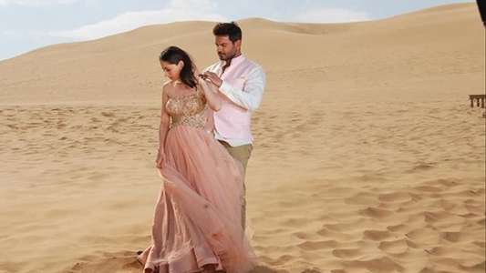 Love Ka Hai Intezaar - Backdrops