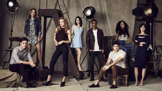 Famous in Love - Backdrop