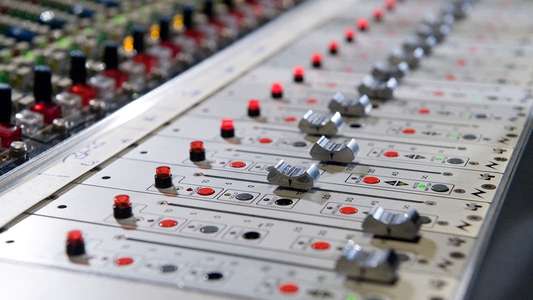 Soundbreaking - Backdrops