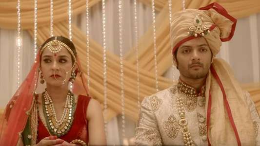 Bang Baaja Baaraat - Backdrop