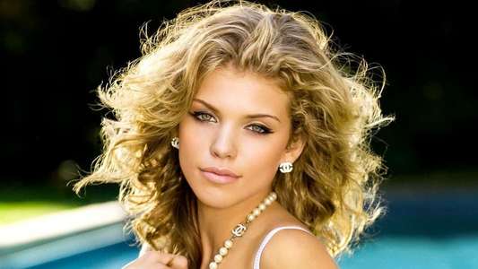 90210 - Backdrop