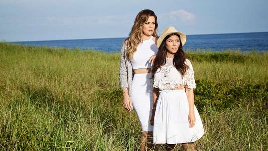 Kourtney & Khloé Take the Hamptons - Backdrops