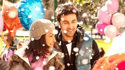 Anjaana Anjaani - Backdrop