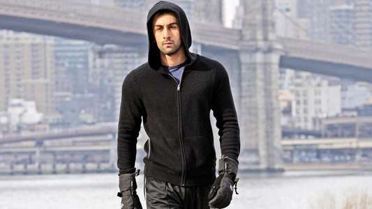 Anjaana Anjaani - Backdrop