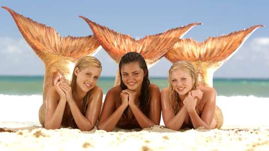 H2O: Just Add Water - Backdrops