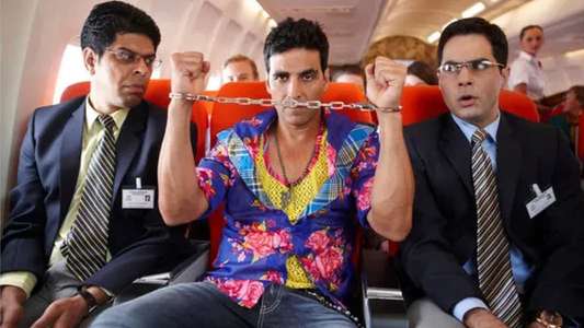 Tees Maar Khan - Backdrop