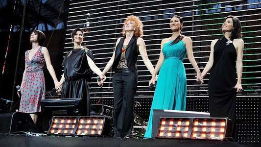 Amiche Per L'Abruzzo - Backdrop