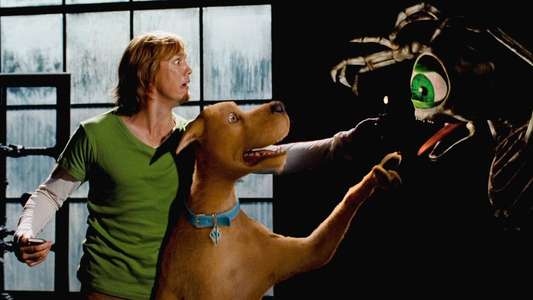 Scooby-Doo 2: Monsters Unleashed - Backdrop