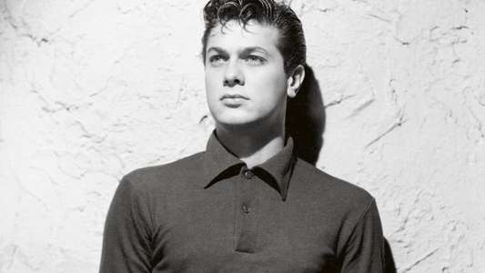 Tony Curtis: Driven to Stardom - Backdrop
