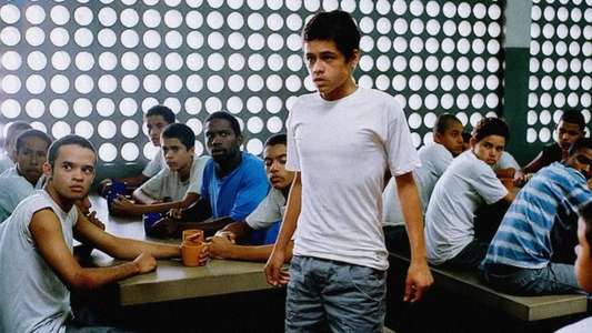Querô: A Damned Report - Backdrop