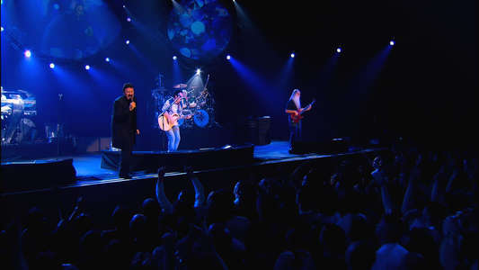 Toto: Falling in Between Live - Backdrop