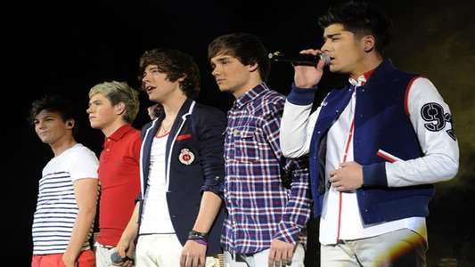 One Direction: Up All Night - The Live Tour - Backdrop