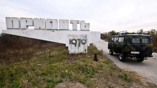 Chernobyl Diaries - Backdrop