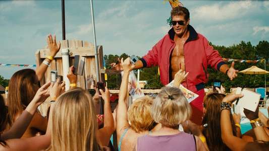 Piranha 3DD - Backdrop