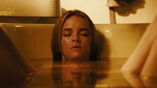 Piranha 3DD - Backdrop