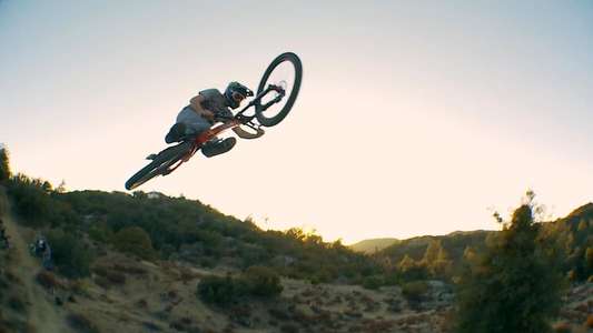 3 Minute Gaps - Backdrop