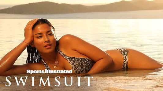 Exposure: Sports Illustrated Swimsuit 2011 - Backdrop