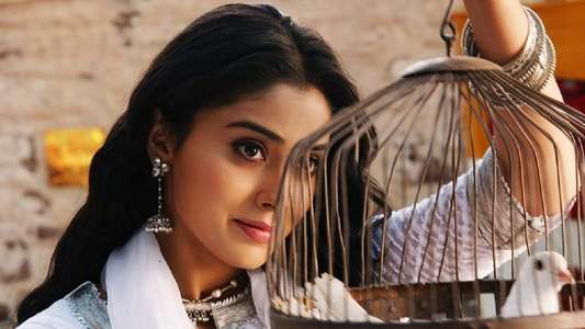 Awarapan - Backdrop