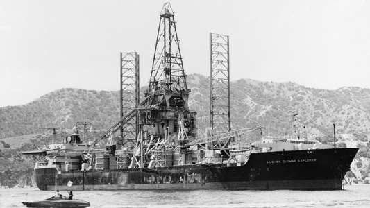 Azorian: The Raising of the K-129 - Backdrop