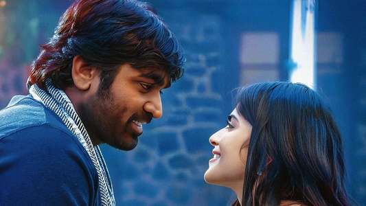 Yaadhum Oore Yaavarum Kelir - Backdrop