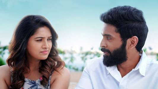 Paayum Oli Nee Yenakku - Backdrop