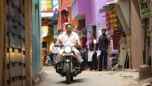 Vaanam Kottattum - Backdrop