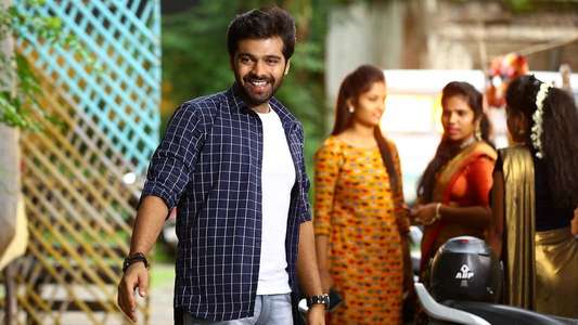 Katha Kanchiki Manam Intiki - Backdrops