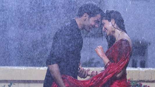 Shaadi Mein Zaroor Aana - Backdrop