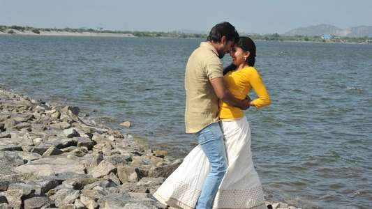 Middle Class Abbayi - Backdrops