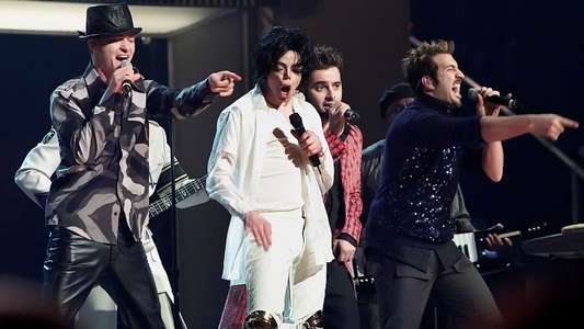 Michael Jackson: 30th Anniversary Special - Backdrop