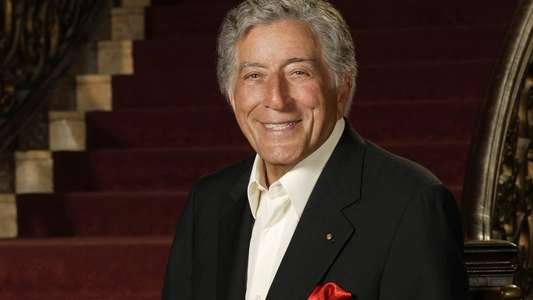 Tony Bennett: An American Classic - Backdrop