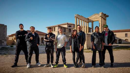 Celebrity Hunted - France - Manhunt - Backdrops