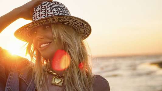 Ilary Blasi: The One and Only - Backdrops